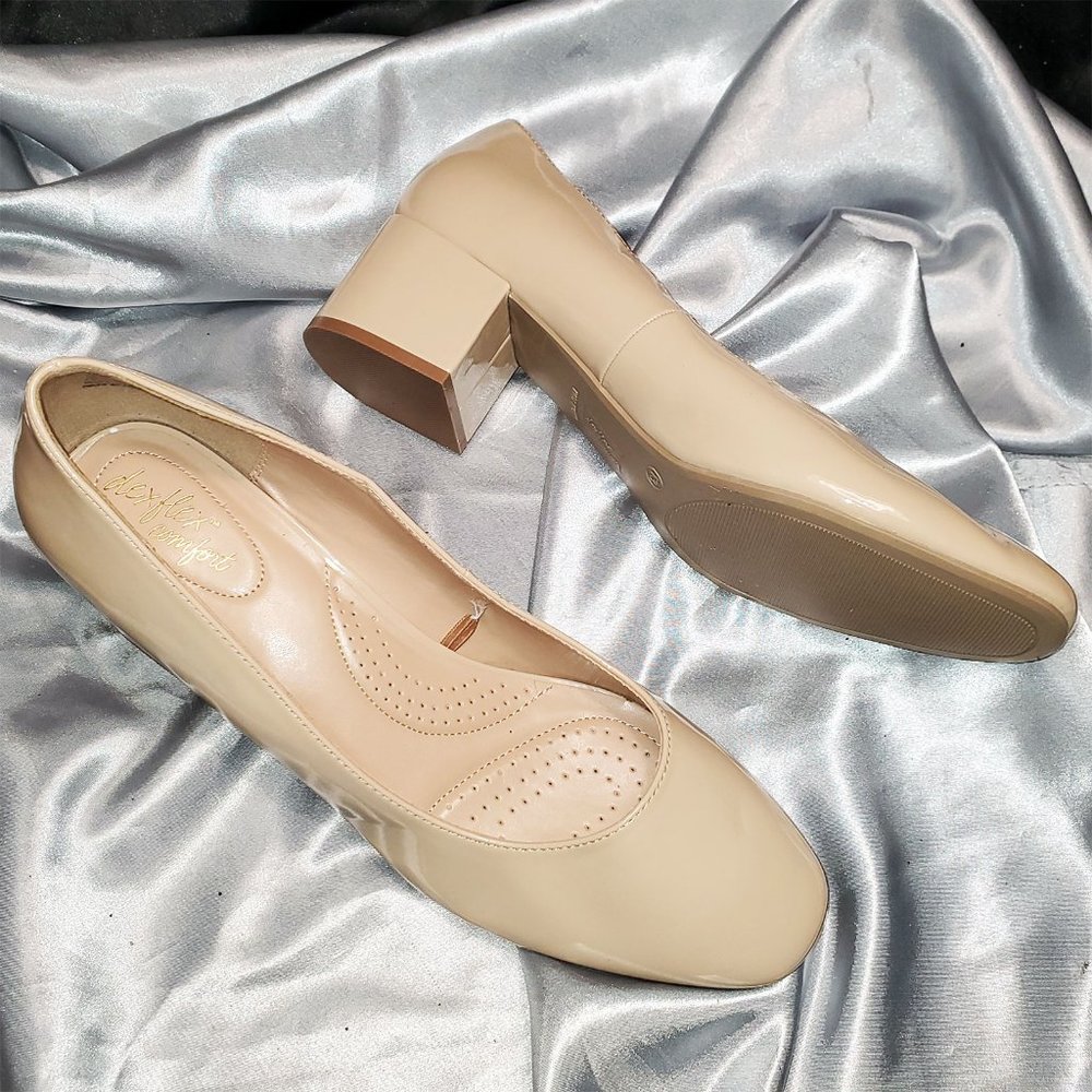 NEW DEXFLEX Comfort nude patent block heel pumps 